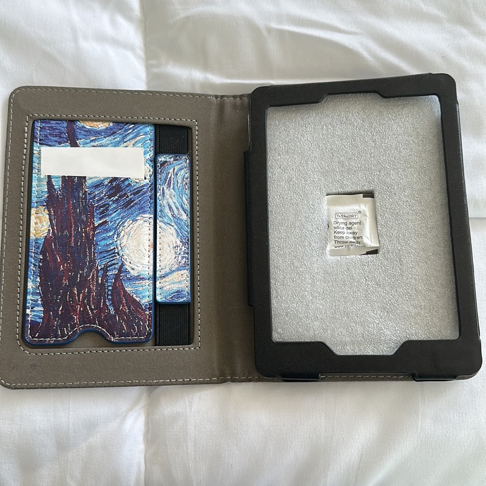 Kindle Protective Stand Case - Picture 2 of 5
